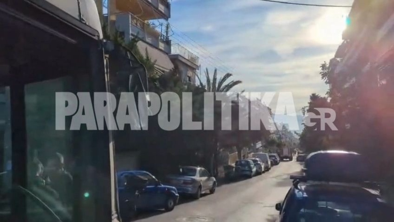 Εμπρησμός οχήματος σωφρονιστικού υπαλλήλου στη Νίκαια