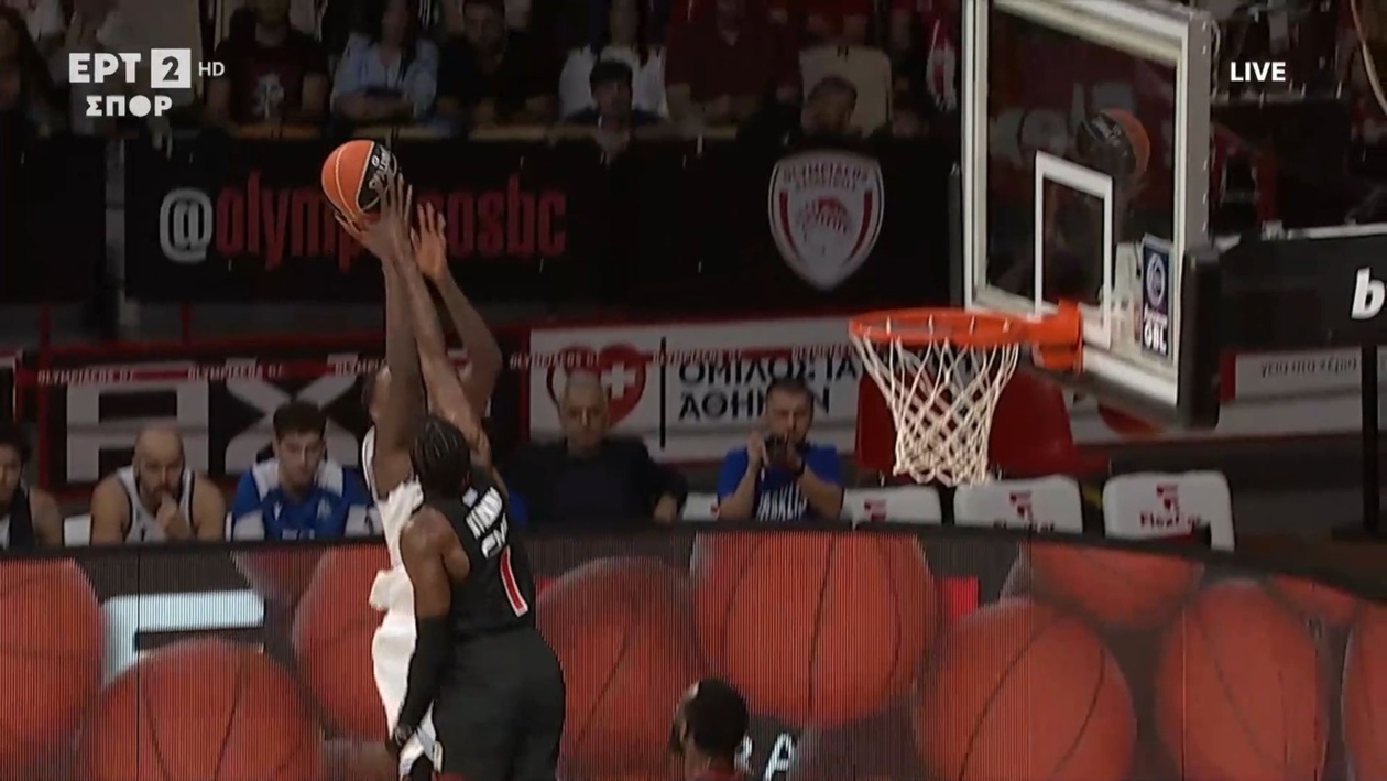 Ολυμπιακός Πειραιώς: Εντυπωσιακό μπλοκ του Νιλικίνα που σταμάτησε την επίθεση του Ηρακλή