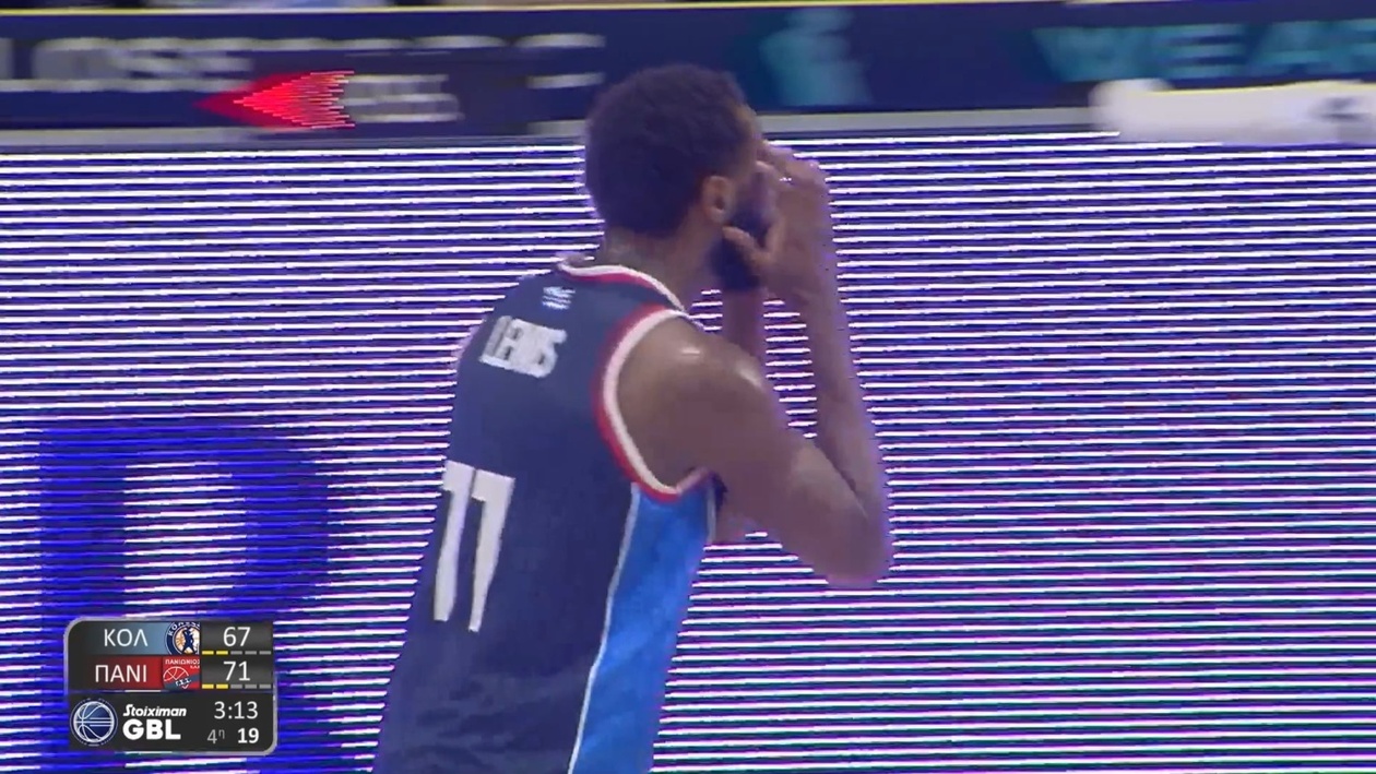 Η ακύρωση του καλάθιου του Λιούις προκάλεσε διαμάχη στον αγώνα Κολοσσός — Πανιώνιος