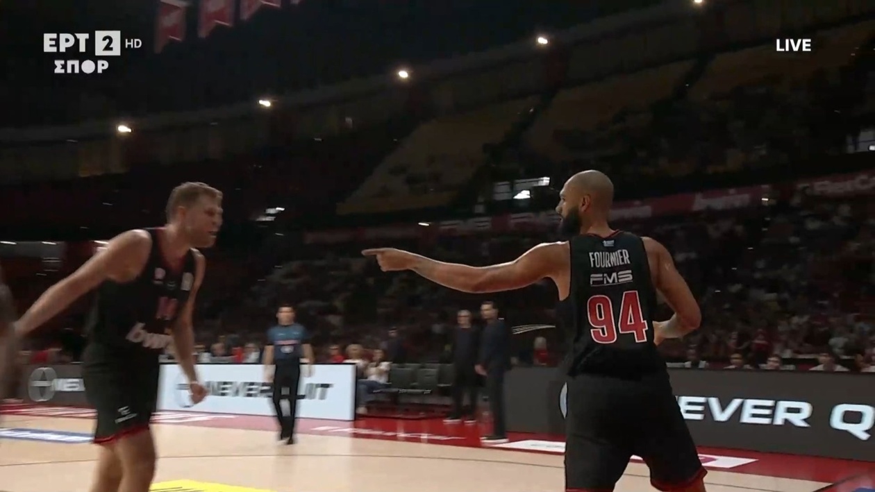 Ο Ολυμπιακός, με οδηγό τον Φουρνιέ, νίκησε με 12 πόντους