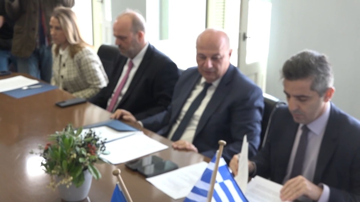 Ο Κριστόφ Χάνσεν έφτασε στην Ελλάδα και συναντήθηκε με τον Κώστα Τσιάρα