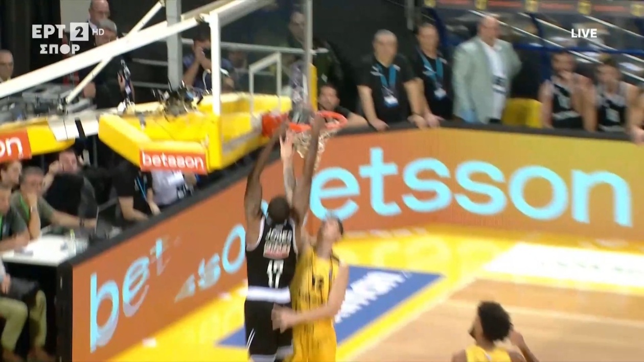 Το εντυπωσιακό κάρφωμα του Τζόουνς στον αγώνα Άρης – ΠΑΟΚ