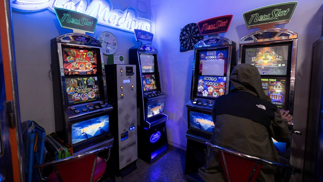 Η ραγδαία αύξηση του τζόγου στην Ιταλία και οι κοινωνικές της επιπτώσεις