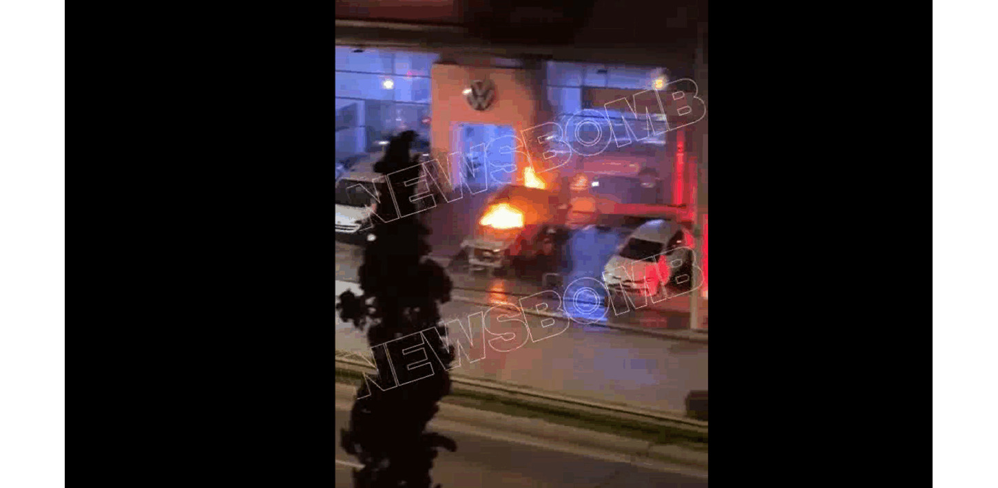 Φωτιά σε αντιπροσωπεία στη Νέα Φιλαδέλφεια