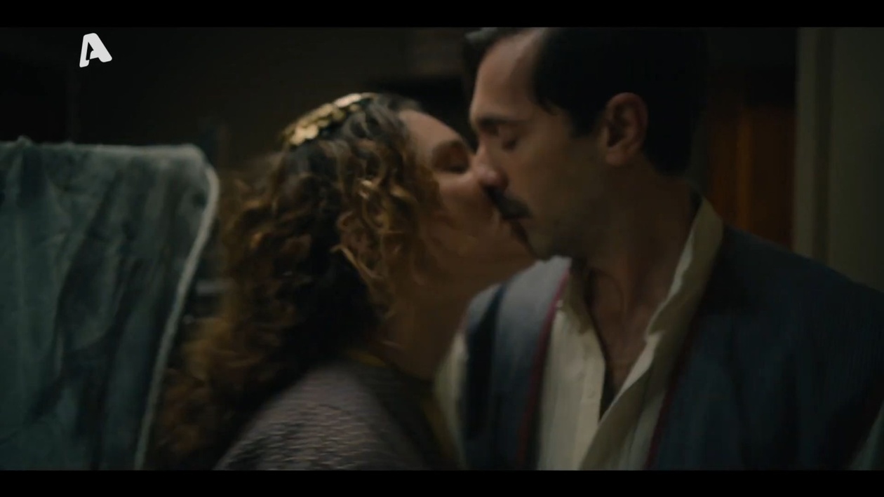 Το σπίτι δίπλα στο ποτάμι: Το φιλί της Πολυξένης και του Έκτορα