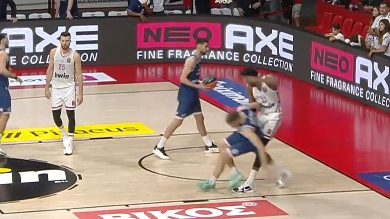 Το φάουλ του Κώστα Αντετοκούνμπο καθόρισε το παιχνίδι Ολυμπιακός – Καρδίτσα