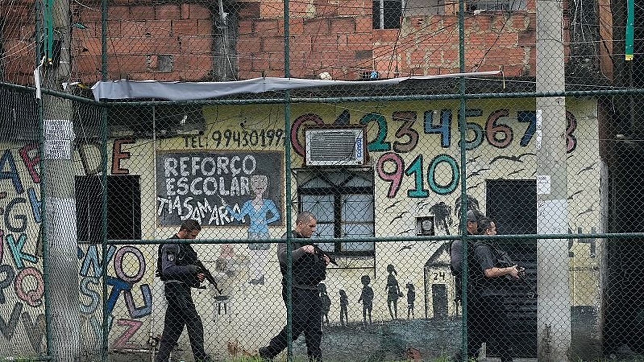 Η βία στις φαβέλες του Ρίο με 64 νεκρούς μετά από αστυνομική έφοδο