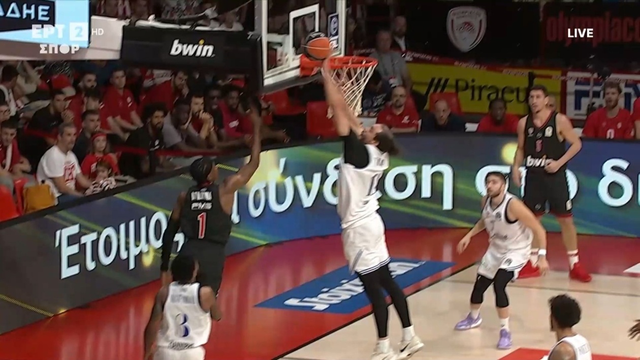 Ουέαρ σκόραρε και μπλόκαρε τον Νιλικίνα, αλλάζοντας τον ρυθμό του αγώνα