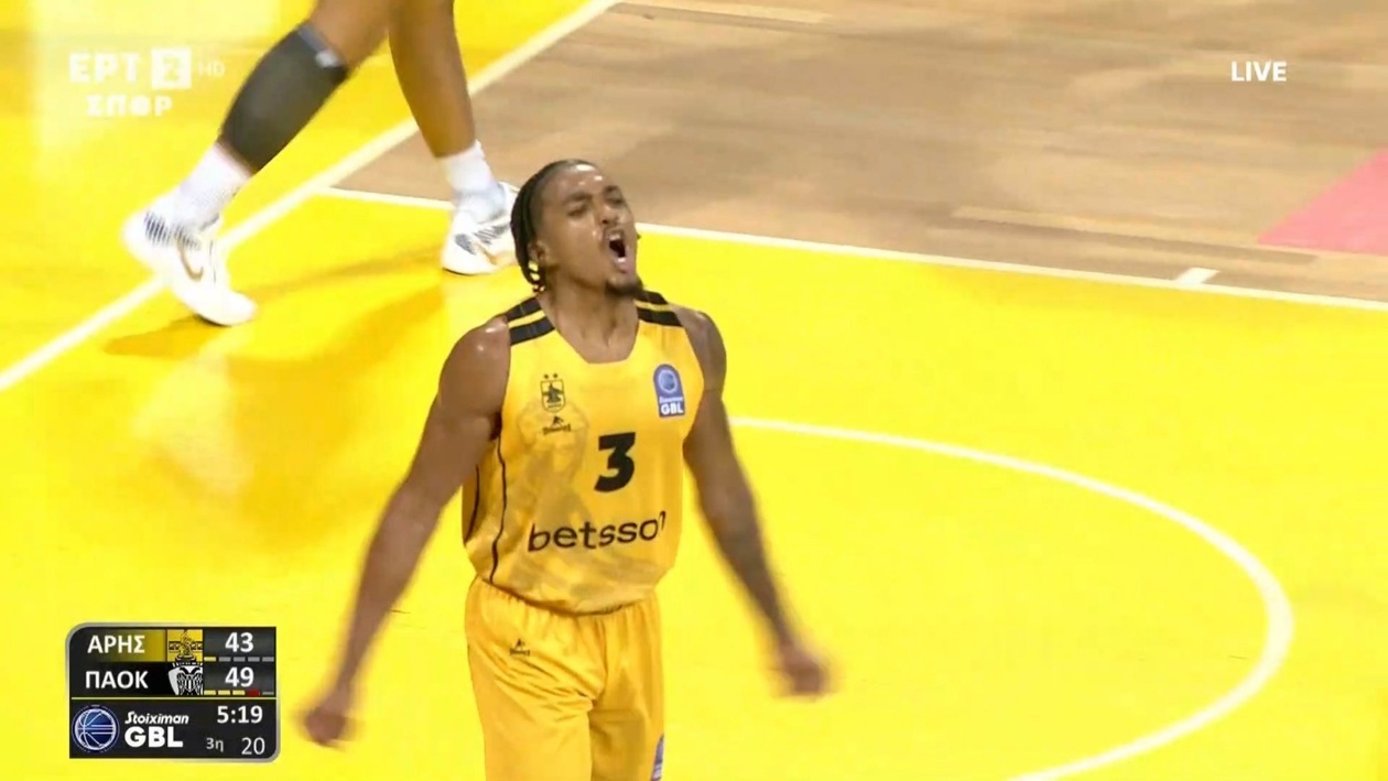 Ο Άρης χάρη στους Χαρέλ και Τζόουνς μείωσε τη διαφορά