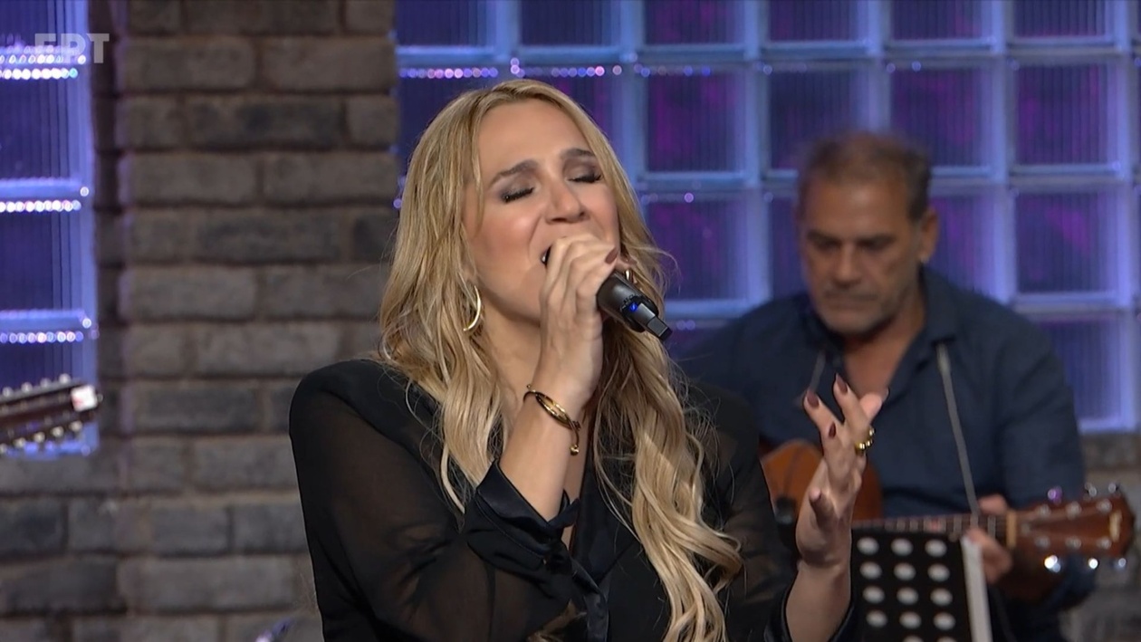 Η νέα ερμηνεία της Βίκυ Καρατζόγλου: «Η ανάμνηση»