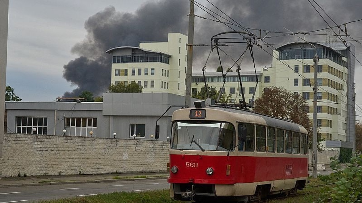 Νέος βομβαρδισμός σε ουκρανικές πόλεις προκαλεί θύματα