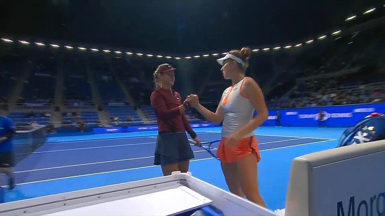 Ανατροπή στο Τόκιο: Η Νόσκοβα στα Ημιτελικά μετά την Αποχώρηση της Καλίνσκαγια