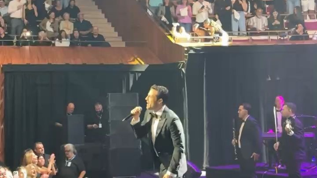 Ο Κωνσταντίνος Αργυρός σημείωσε sold out σε τρεις βραδιές στο Σίδνεϊ