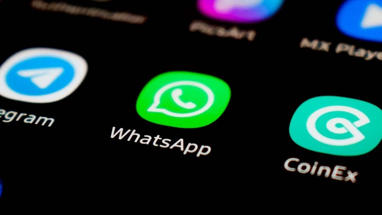 Το WhatsApp Business αλλάζει πορεία: Τέλος στα γενικής χρήσης chatbots, αποκλειστικά το Meta AI