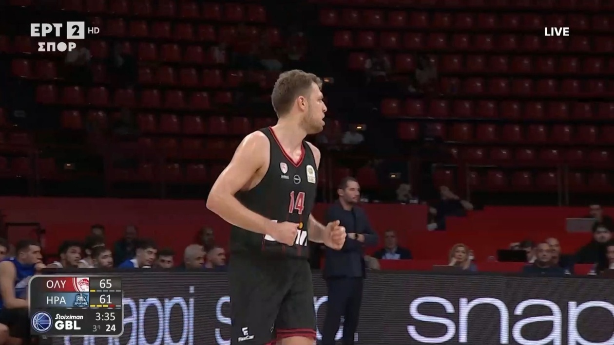 Ο Σάσα Βεζένκοφ πέτυχε 27 πόντους στο παιχνίδι μεταξύ Ολυμπιακού και Ηρακλή