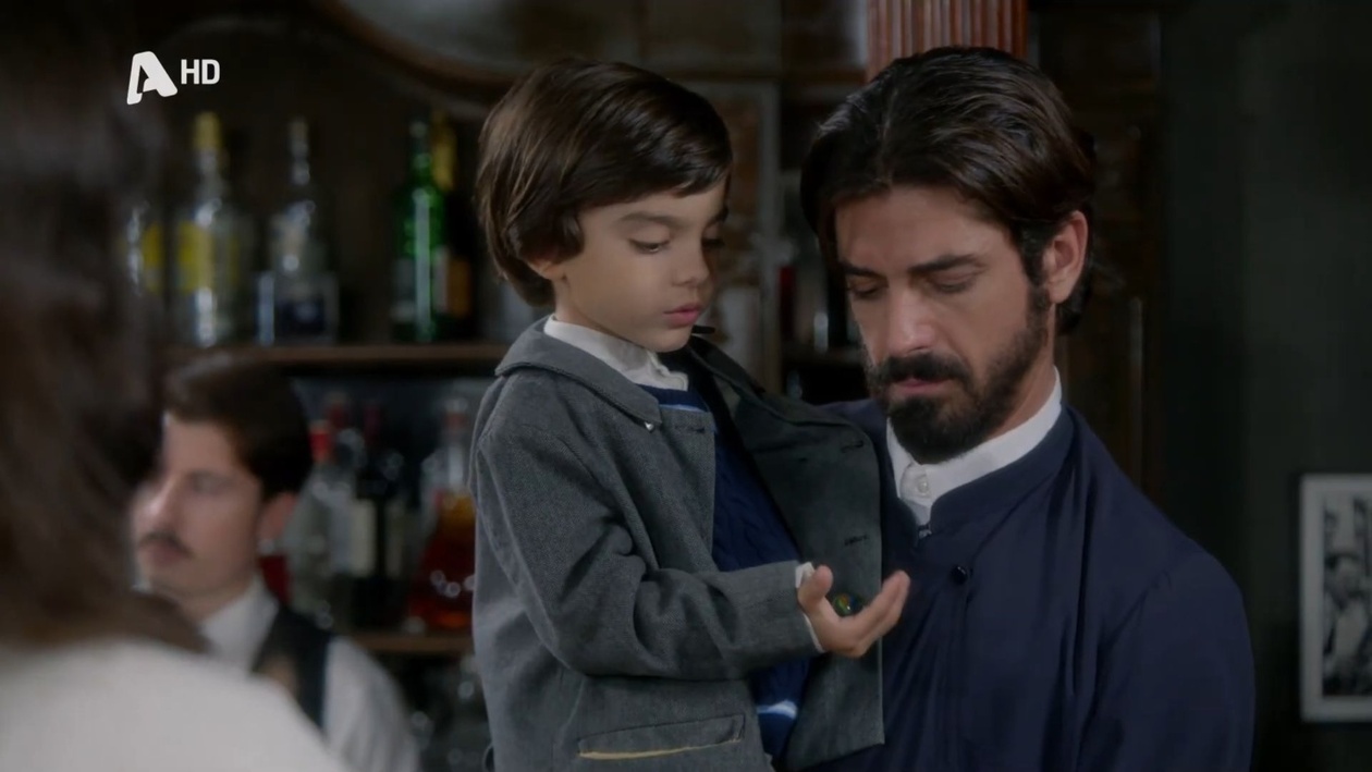 Η μετακόμιση της Πετρούλας προκαλεί αναταραχή στην «Ιερή Αγάπη»