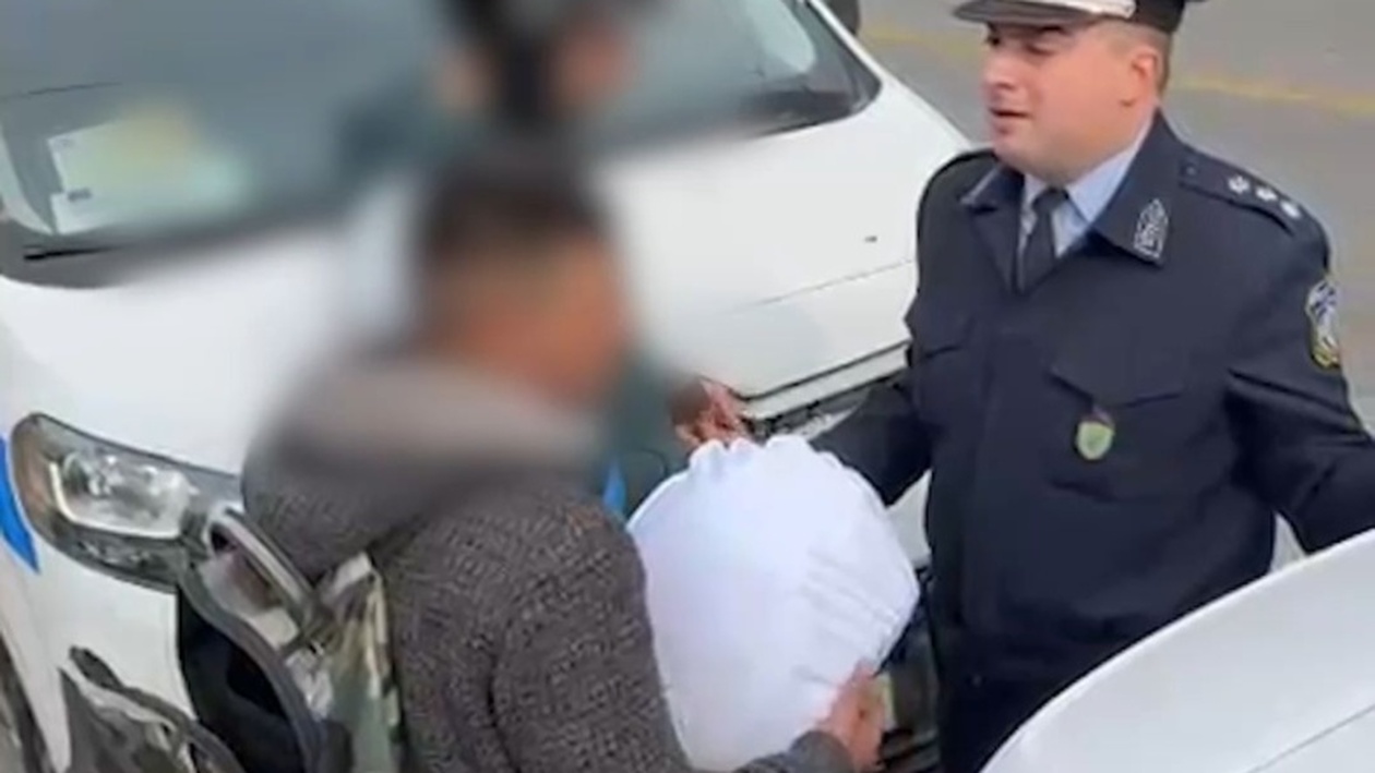 Πρωτοποριακή Πρωτοβουλία Τροχαίας: Κράνη Δώρο σε Οδηγούς κατά τους Ελέγχους