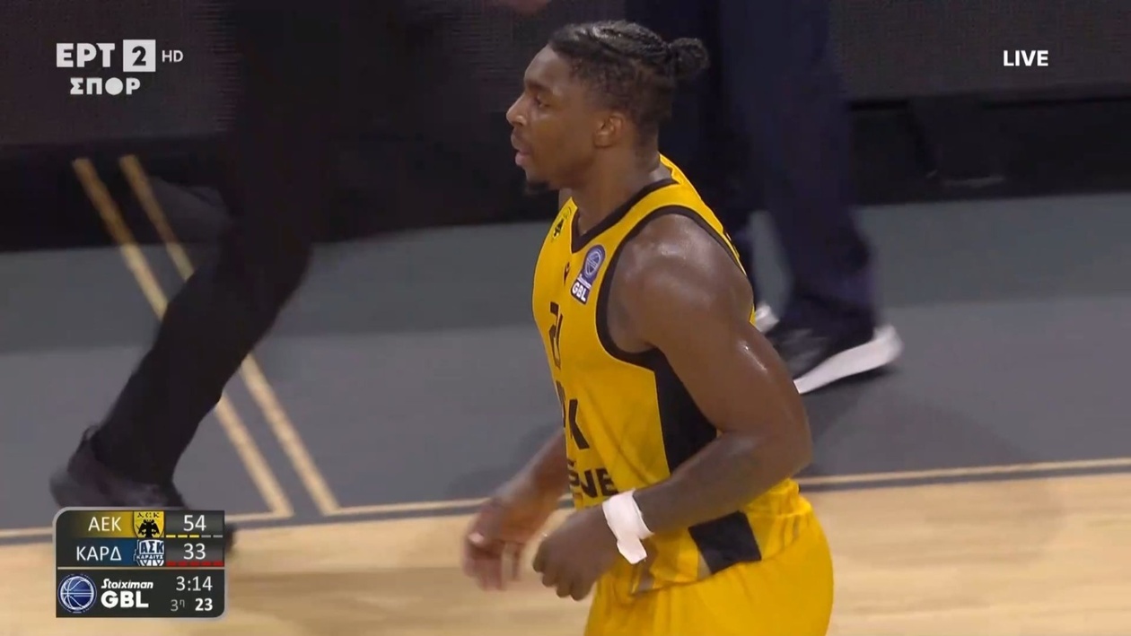 Ο Μπάρτλεϊ και τα συνεχόμενα τρίποντα που όρισαν το ματς ΑΕΚ – Καρδίτσα