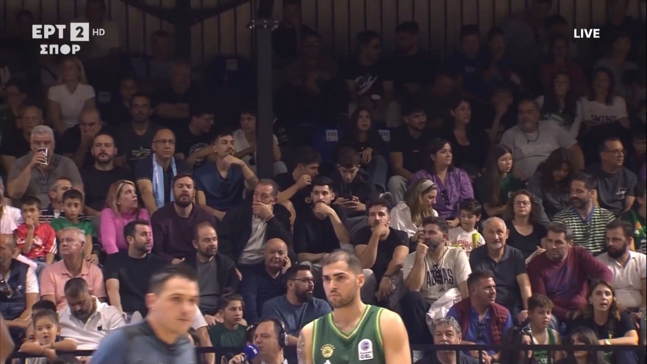 Κολοσσός – Παναθηναϊκός | Κατάμεστες οι κερκίδες στο κλειστό της Καλλιθέας στη Ρόδο