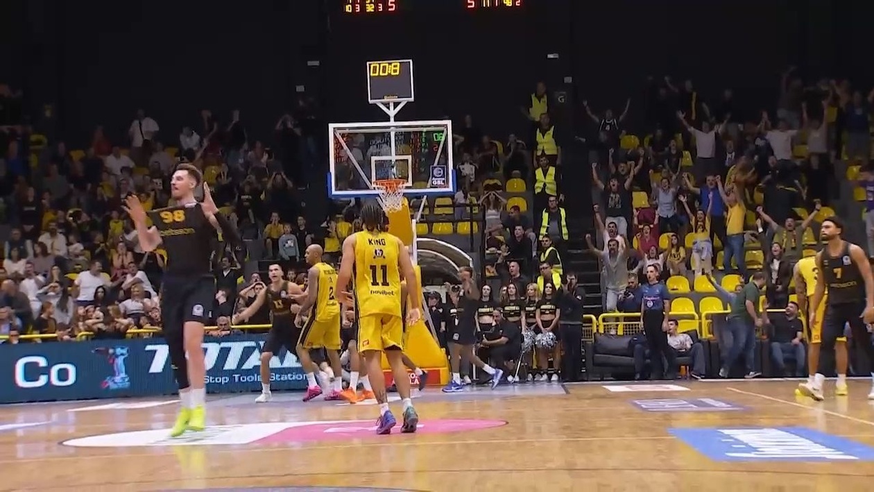 Ο Μαρούσι και ο Άρης έζησαν θρίλερ που λύθηκε με τρίποντο του Κουλμπόκα