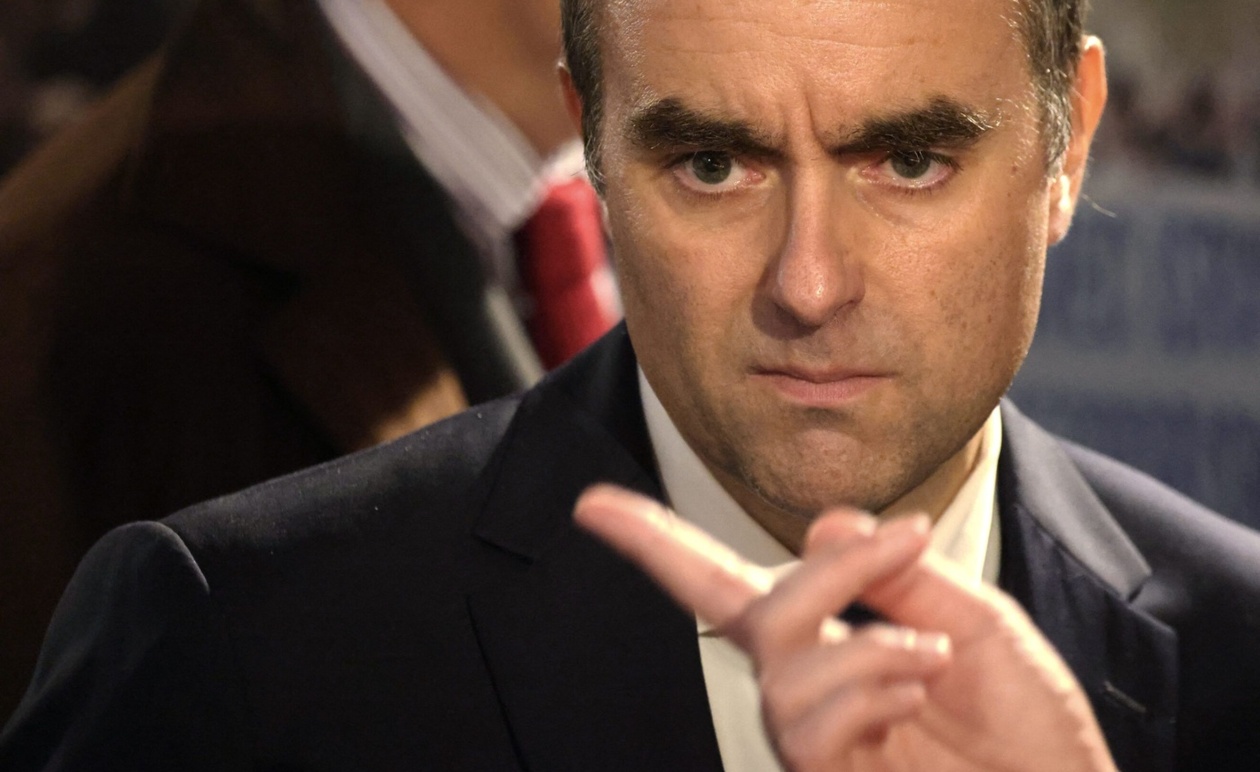 Ο Σεμπαστιάν Λεκορνού παρουσίασε νέα κυβέρνηση στη Γαλλία με ορίζοντα δημοσιονομικής μάχης