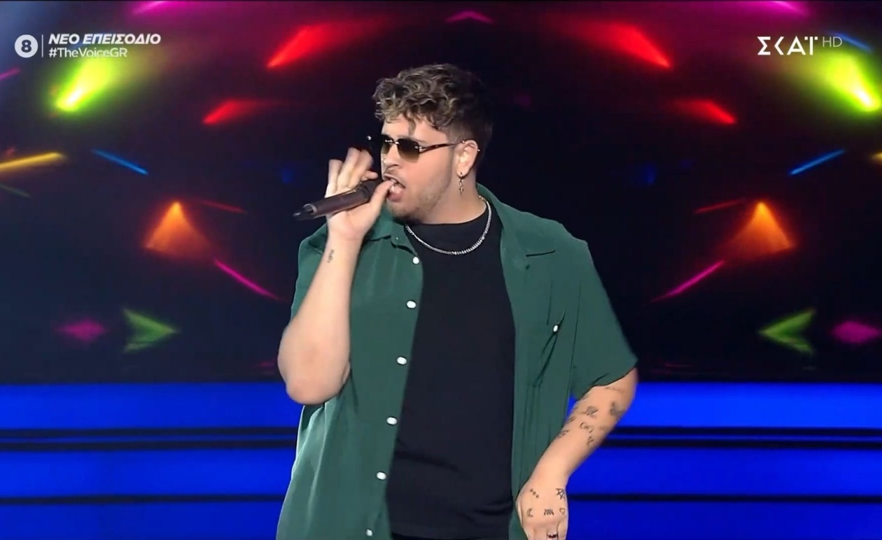 Ο Nick LA κέρδισε τις εντυπώσεις στο The Voice και πάει στην ομάδα της Έλενας Παπαρίζου