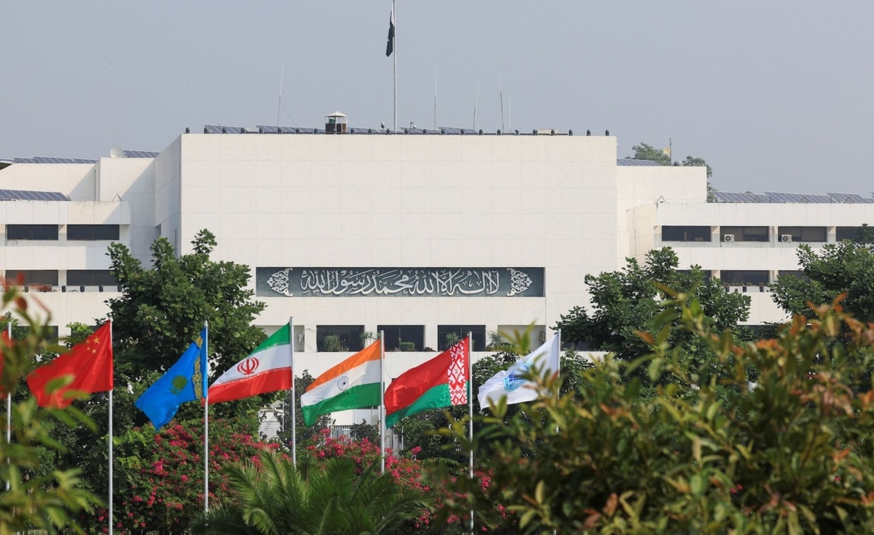 Το κοινοβούλιο του Πακιστάν ενέκρινε τη διεύρυνση των εξουσιών του αρχηγού του στρατού