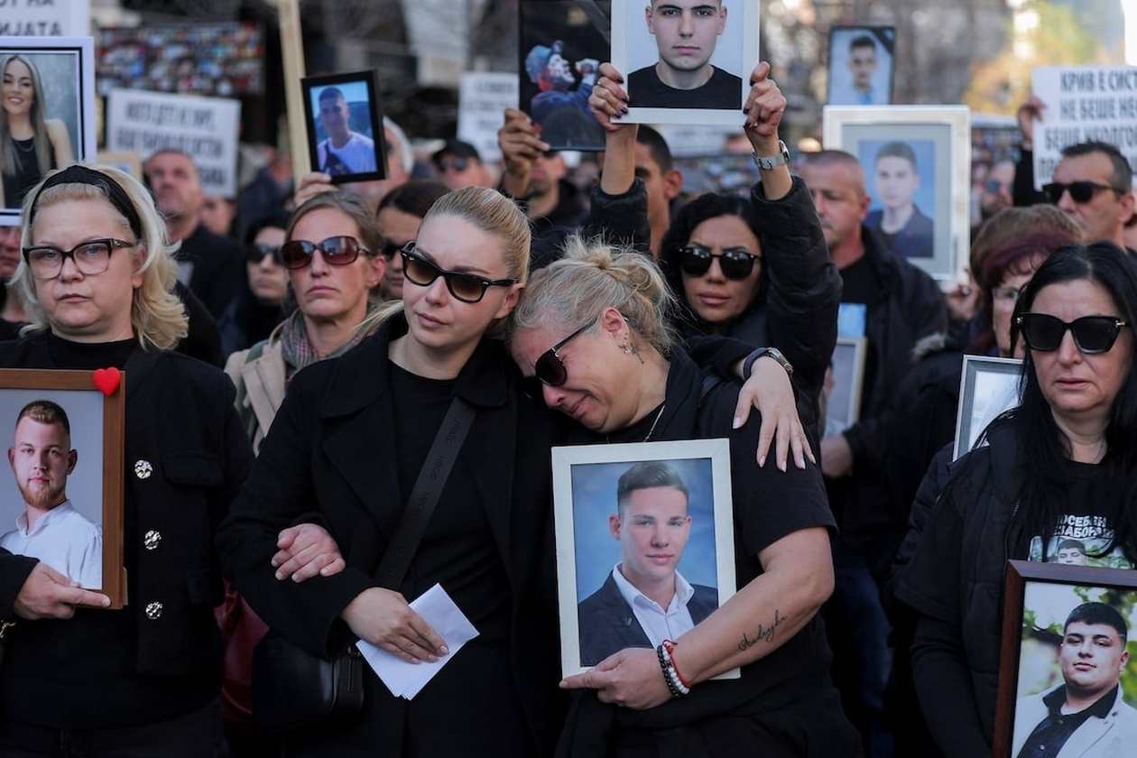 Χιλιάδες Διαδηλωτές στα Σκόπια Ζητούν Δικαιοσύνη για τους 63 Νεκρούς από την Πυρκαγιά σε Νυχτερινό Κέντρο