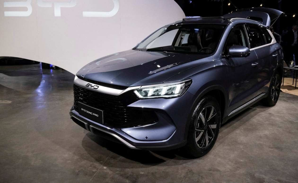 Η Κίνα αποκλείει ηλεκτρικά οχήματα από νέο πενταετές σχέδιο