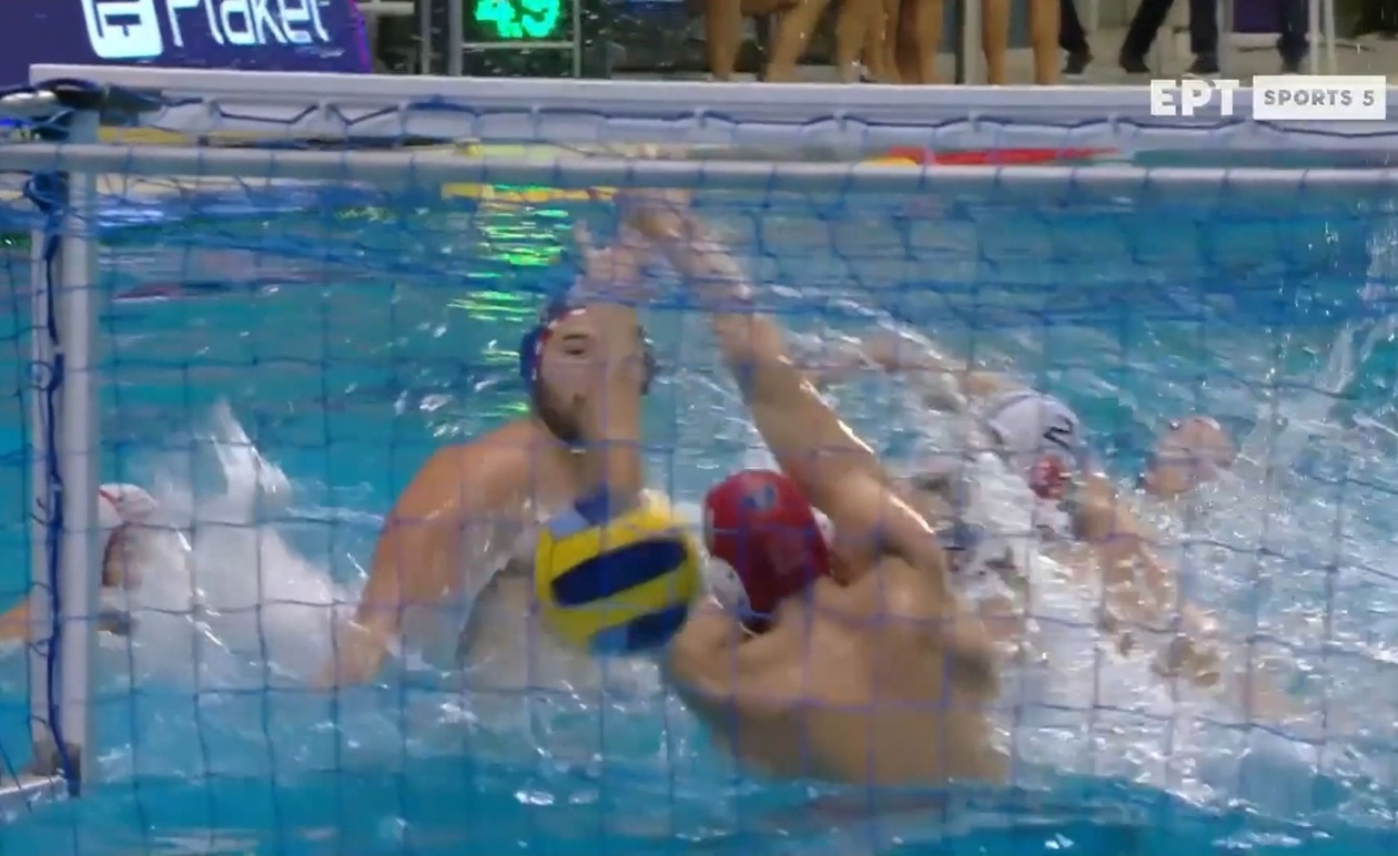 Ο Ολυμπιακός ανοίγει το σκορ με γκολ του Κάκαρη στη Βάσα