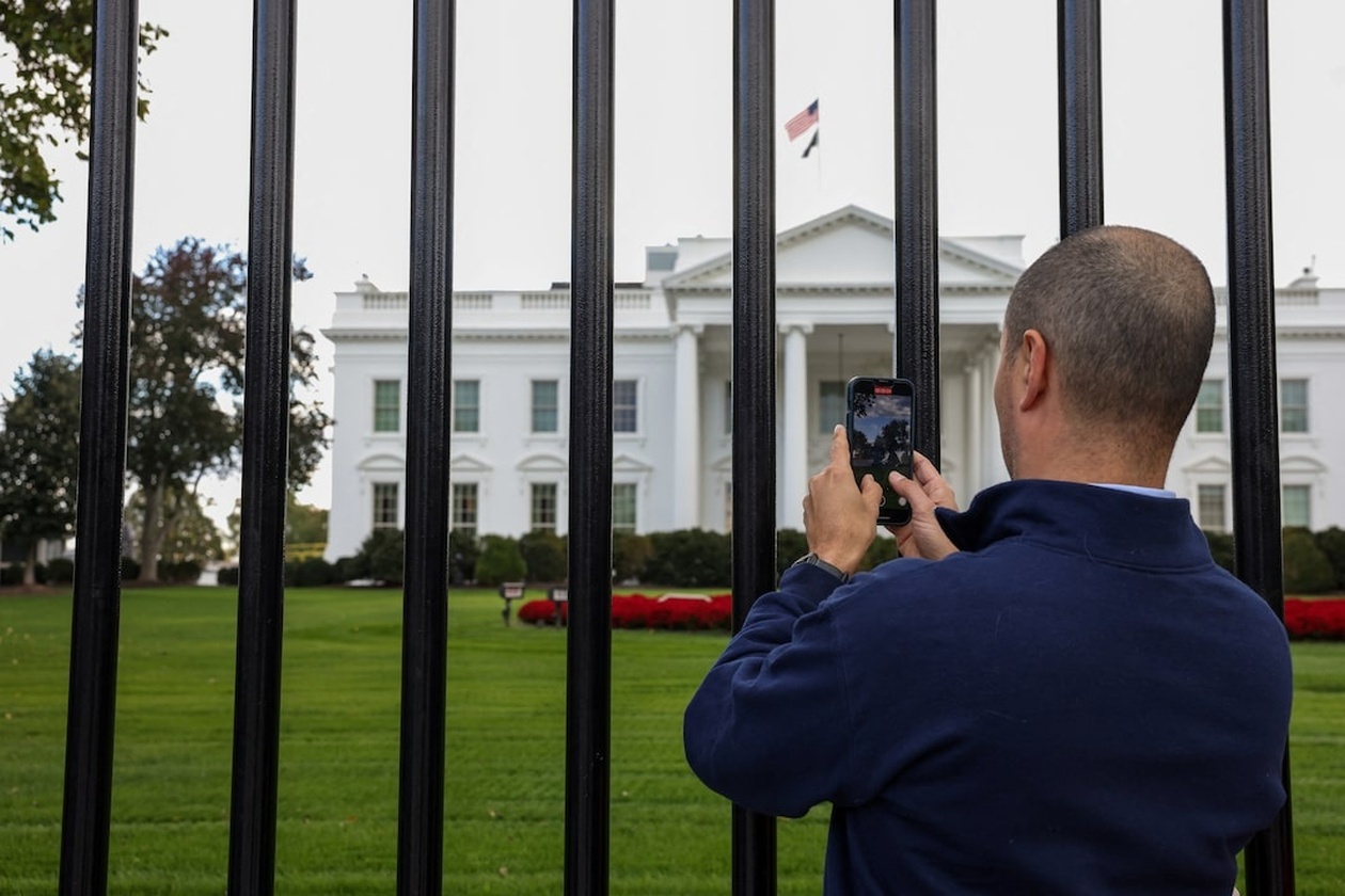 Ο Λευκός Οίκος απομακρύνει την επιτροπή που εξέταζε τα σχέδια της αίθουσας χορού