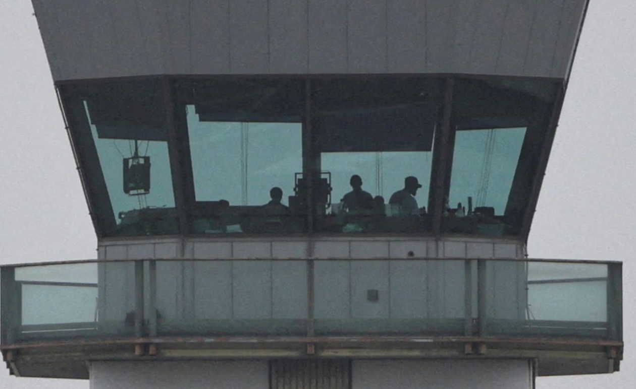 Εκατοντάδες ελεγκτές παίρνουν δεύτερη εργασία μετά την κυβερνητική αναστολή