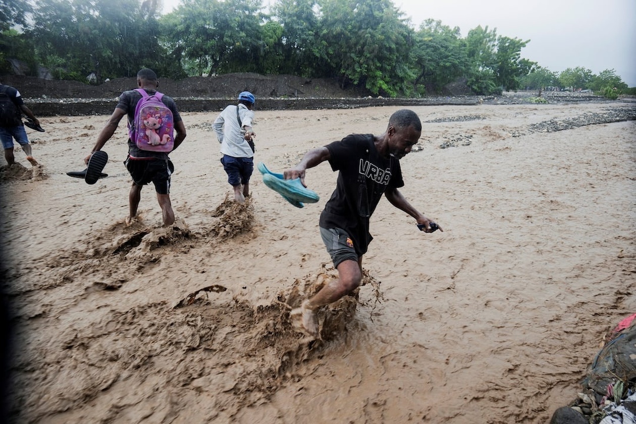 Ο τυφώνας Melissa έπληξε την Καραϊβική, προκαλώντας τουλάχιστον 50 νεκρούς και εκτεταμένες καταστροφές