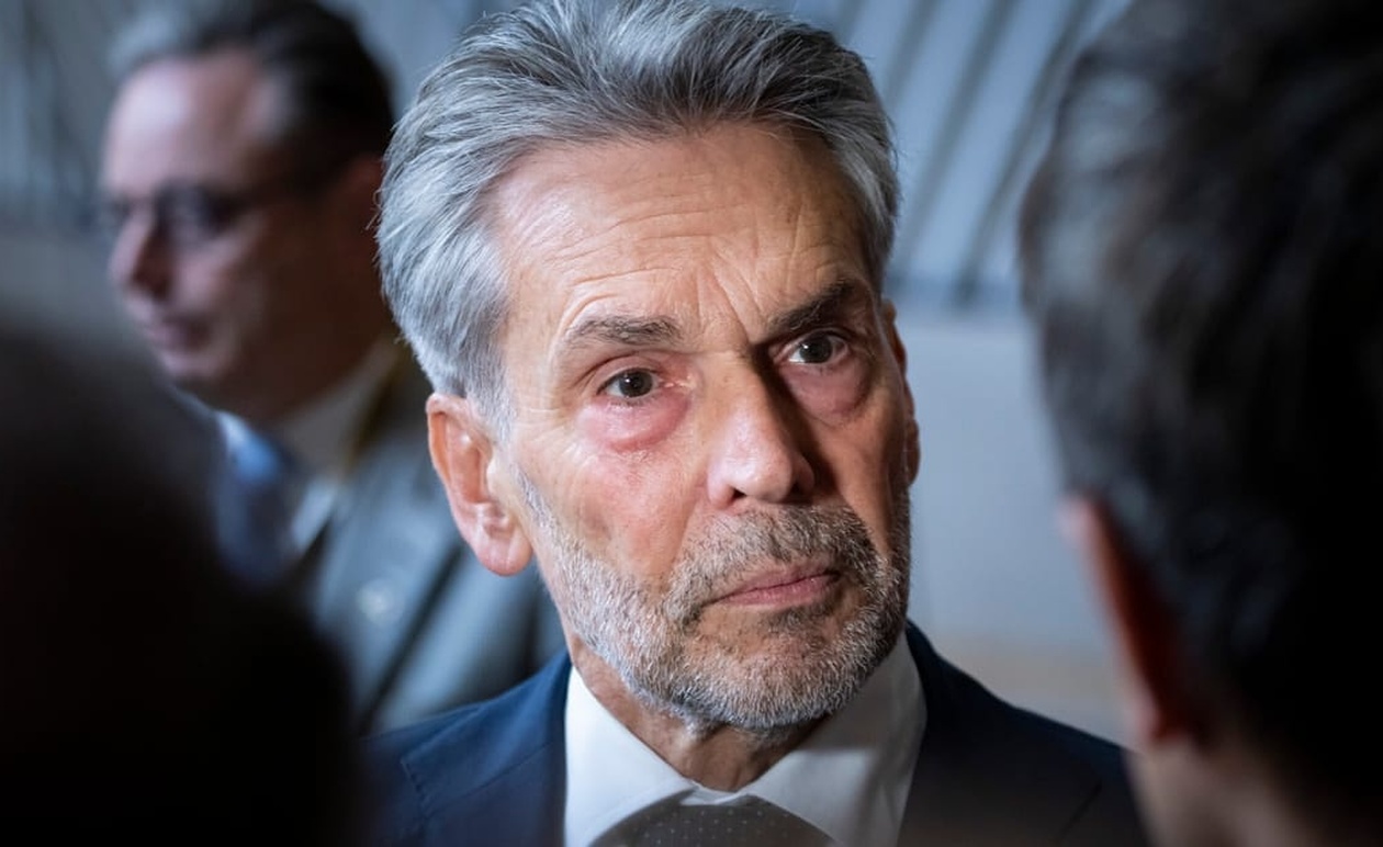 Πιθανό κενό εξουσίας στην Ολλανδία πριν τα Χριστούγεννα