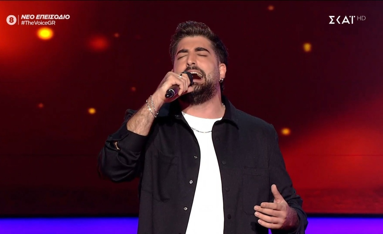 Ο Κωνσταντίνος εξασφάλισε θέση στο Voice με την ερμηνεία του Παλιόκαιρου