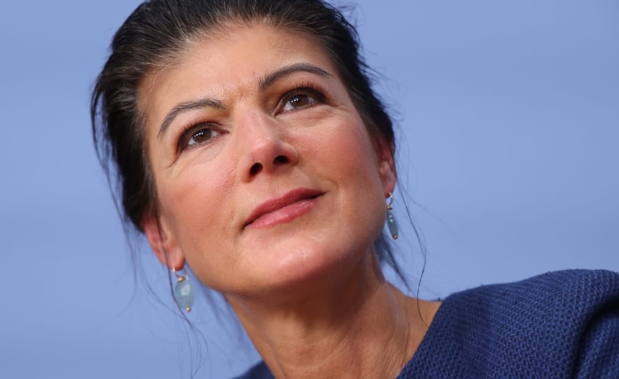 Η Sahra Wagenknecht παραιτήθηκε από τη θέση ηγεσίας στο κόμμα που ίδρυσε