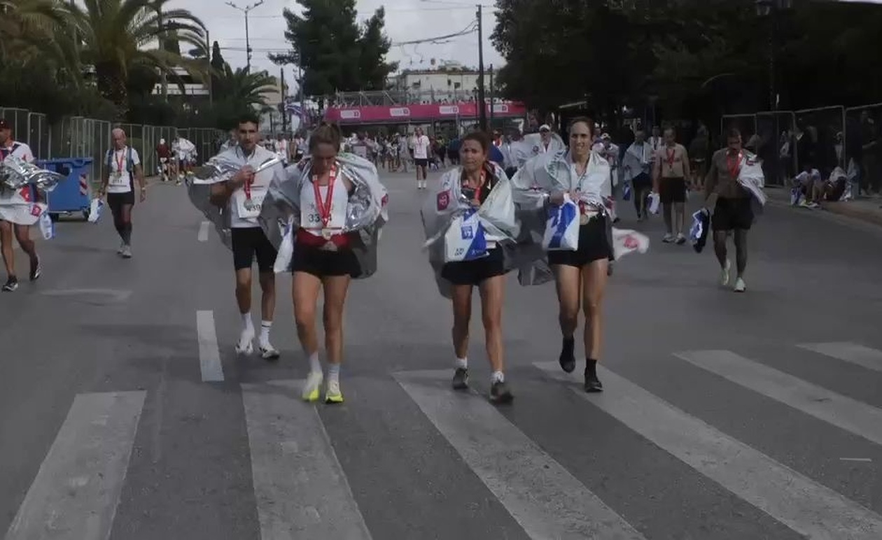 Μαραθώνιος Αθήνας 2025: Δεκάδες χιλιάδες δρομείς συγκεντρώθηκαν στο Καλλιμάρμαρο