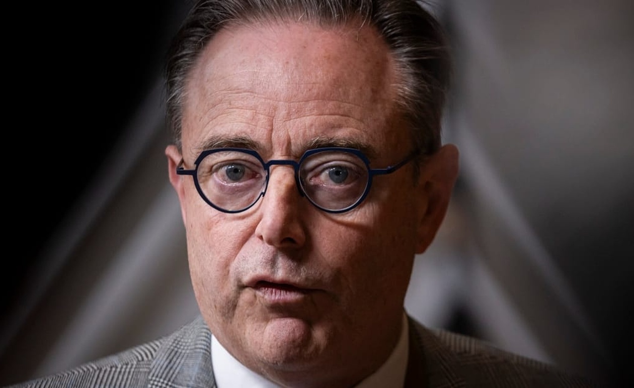 Ο Βέλγος πρωθυπουργός αντιδρά στην ταμπέλα του «κακού παιδιού» της Ευρώπης