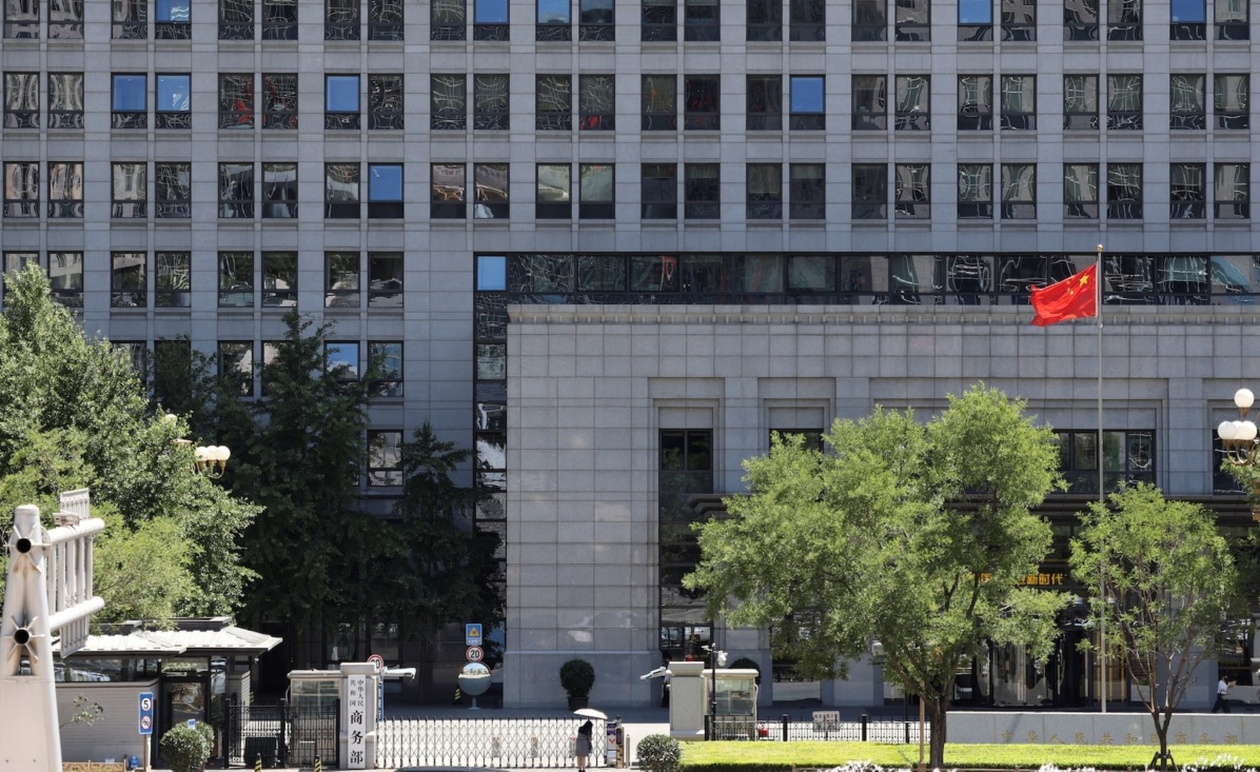 Η Κίνα προειδοποιεί για προστασία εταιρειών μετά βρετανικών κυρώσεων