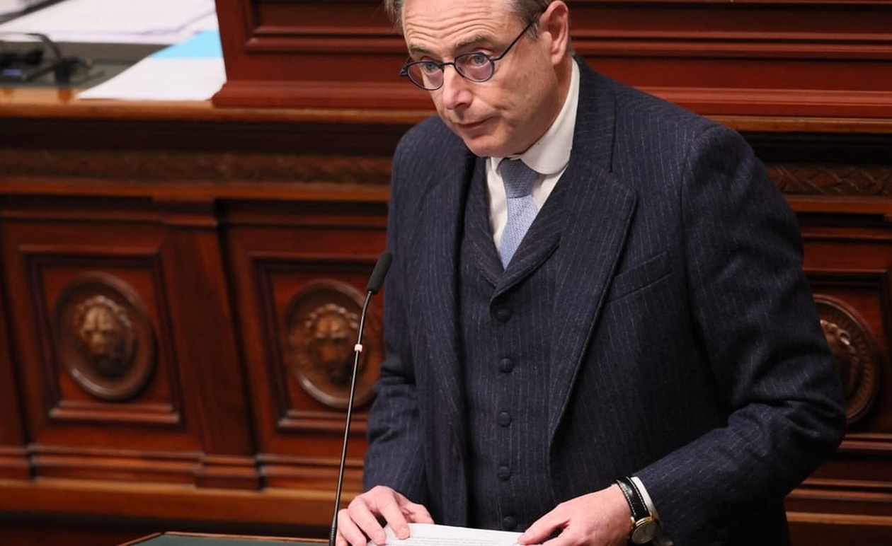 Ο πρωθυπουργός του Βελγίου, Μπαρτ ντε Βέβερ, όρισε την τελική προθεσμία για τον προϋπολογισμό τα Χριστούγεννα