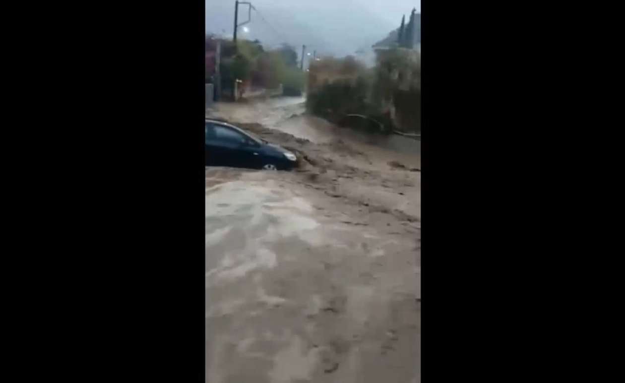 Ξαφνική ισχυρή βροχόπτωση στο Παλαιόκαστρο Ηρακλείου