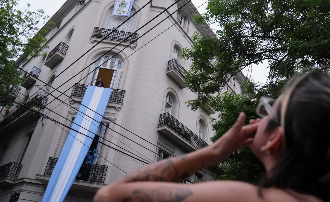 Η εκλογική ήττα αποκαλύπτει τη ρήξη στον Περονισμό της Αργεντινής