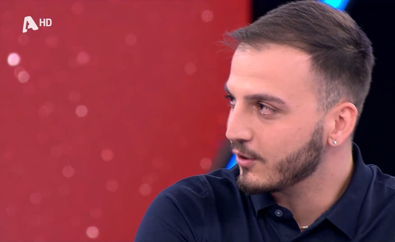 Ένας διαγωνιζόμενος του Deal ήταν συναισθηματικά φορτισμένος μετά από τροχαίο