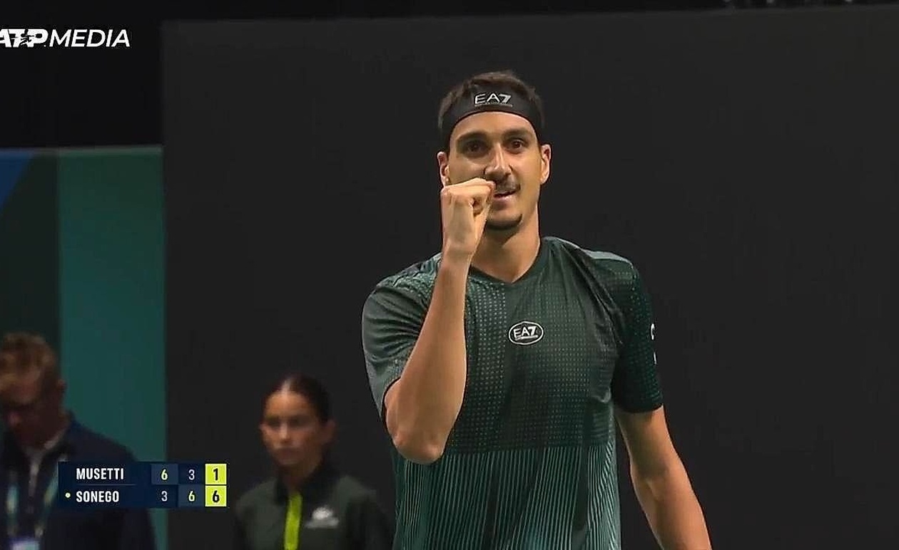 Ο Σονέγκο προκρίθηκε στους 16 του Paris Masters μετά από ανατροπή επί του Μουζέτι