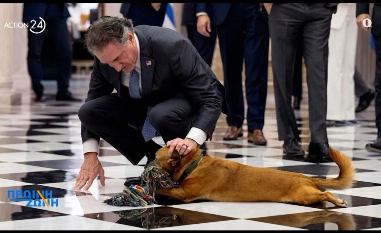 Ο Πίνατ τράβηξε την προσοχή στο Μέγαρο Μαξίμου