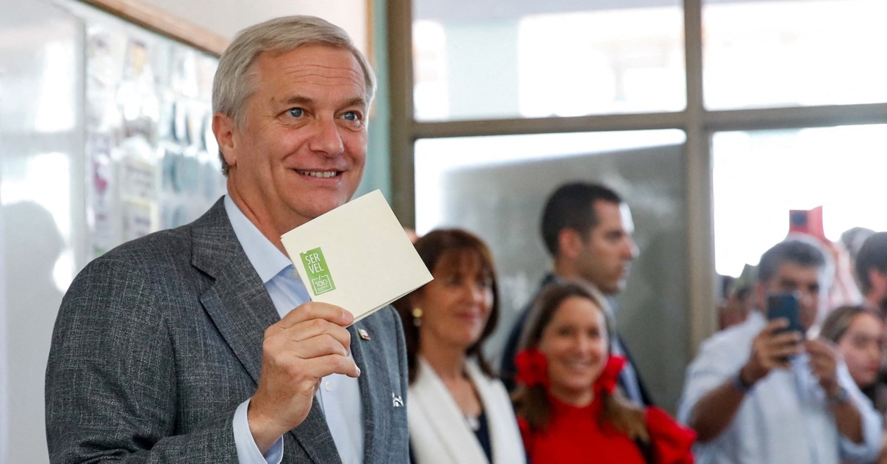 Ο Χοσέ Αντόνιο Καστ προηγείται στις εκλογές της Χιλής: Γιατί η ακροδεξιά κερδίζει έδαφος