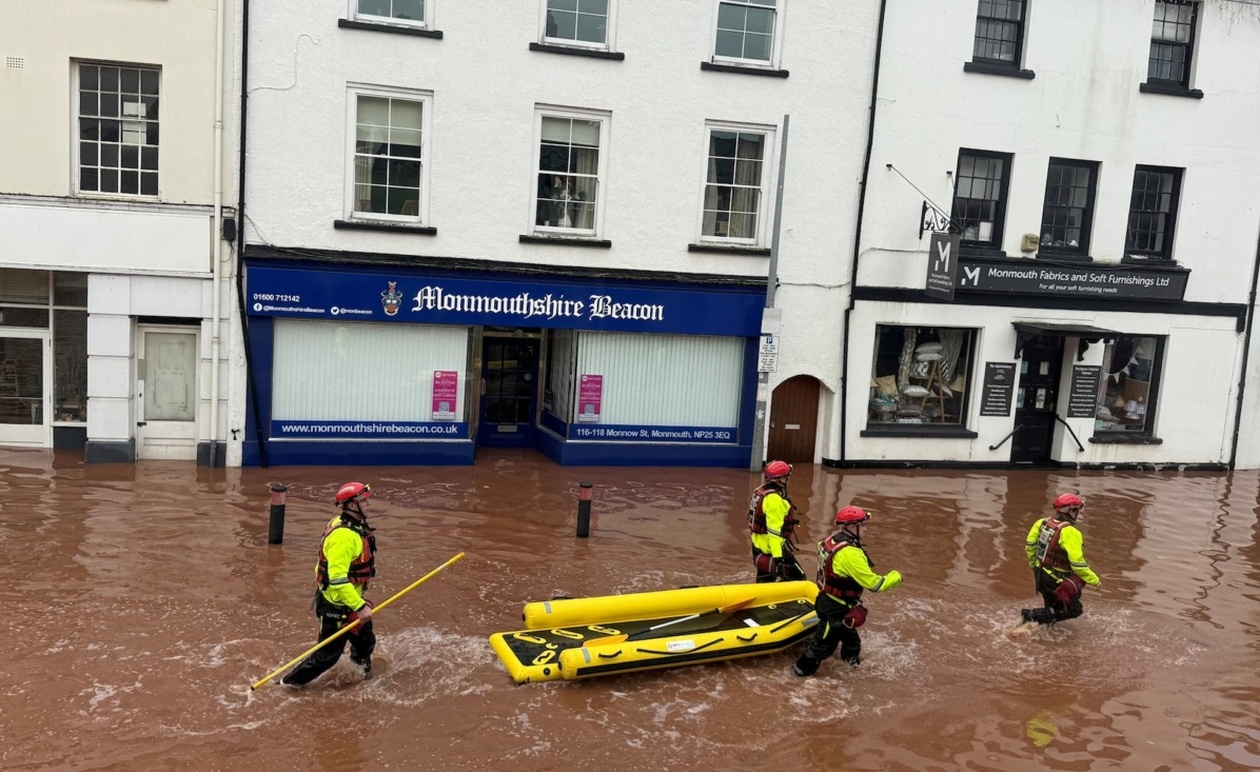 Η καταιγίδα Κλαούντια αφήνει τρεις νεκρούς στην Πορτογαλία και εκτεταμένες πλημμύρες στη Βρετανία