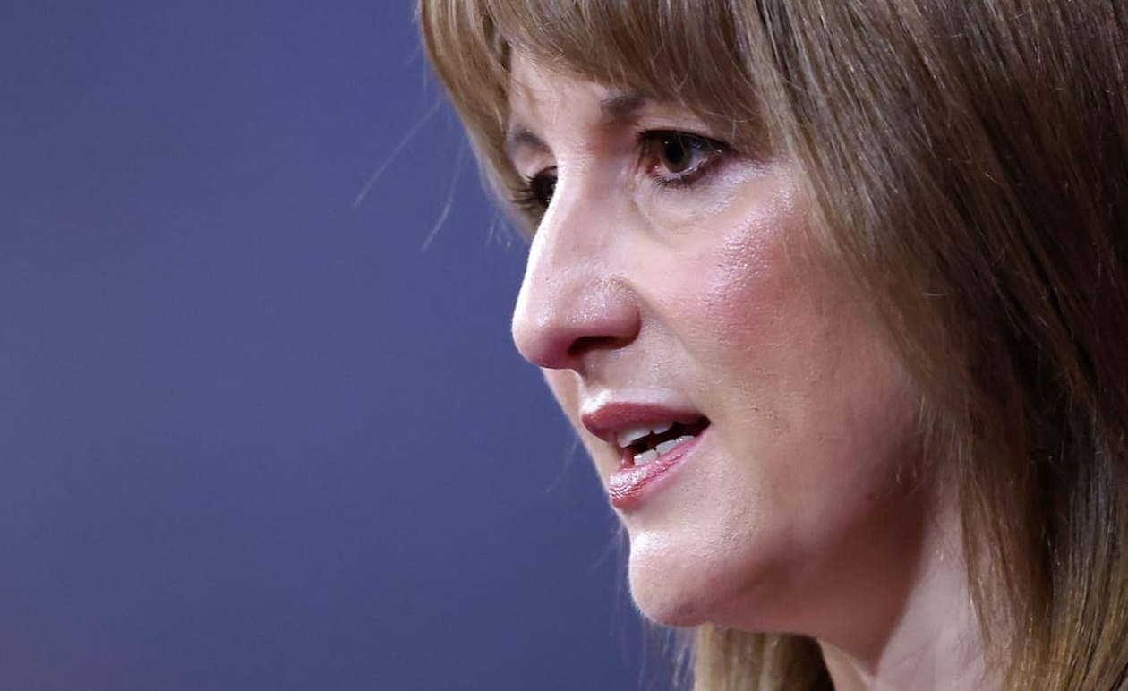 Προϋπολογισμός ΗΒ: Το χάος απειλεί τον Κιρ Στάρμερ