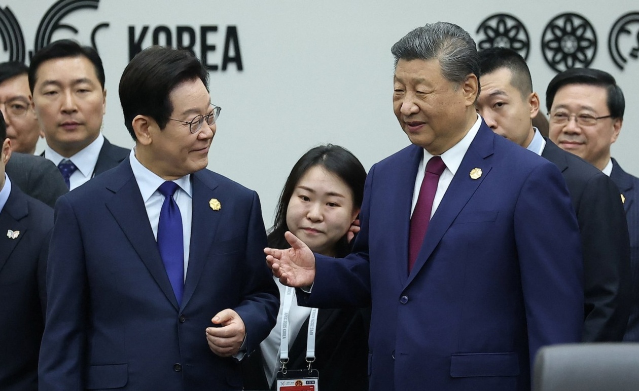 Η Νότια Κορέα υποδέχεται τον Σι Τζινπίνγκ με επίσημη κρατική επίσκεψη μετά το APEC