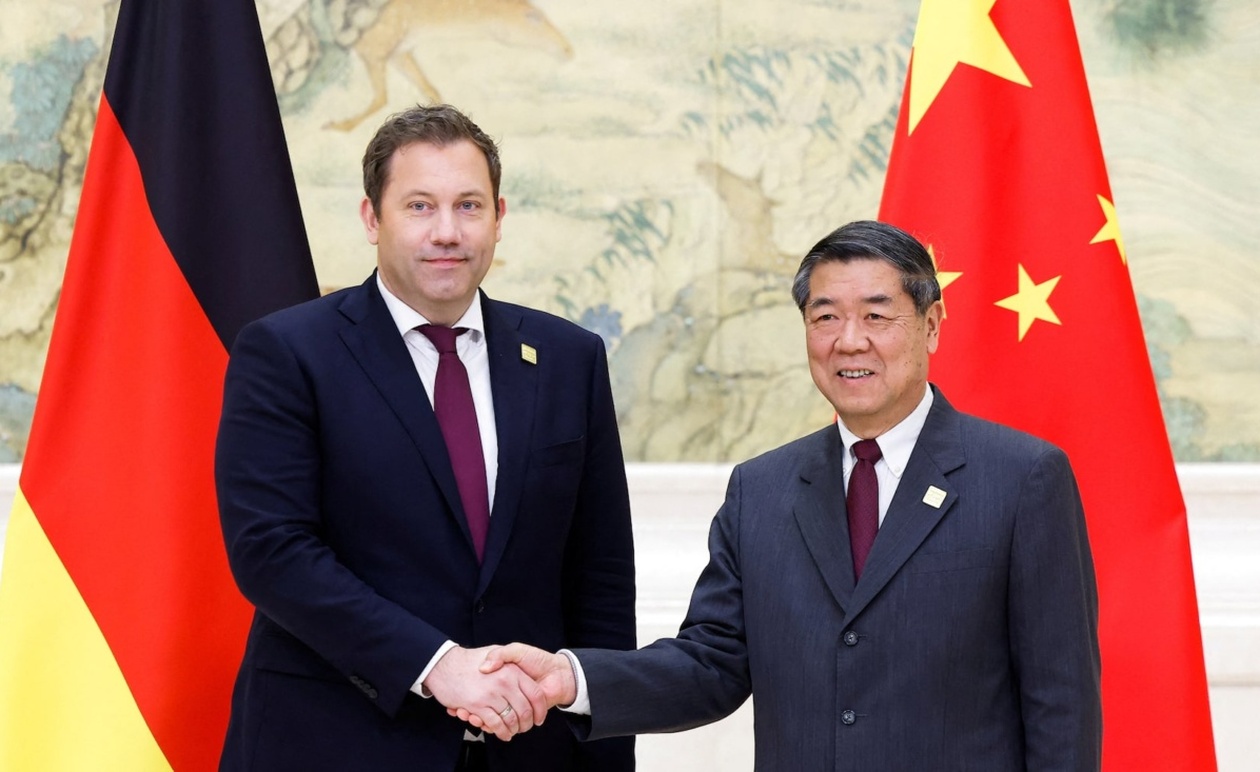 Η ΕΕ σκληραίνει τη στάση της στην Κίνα καθώς η Γερμανία αλλάζει πορεία